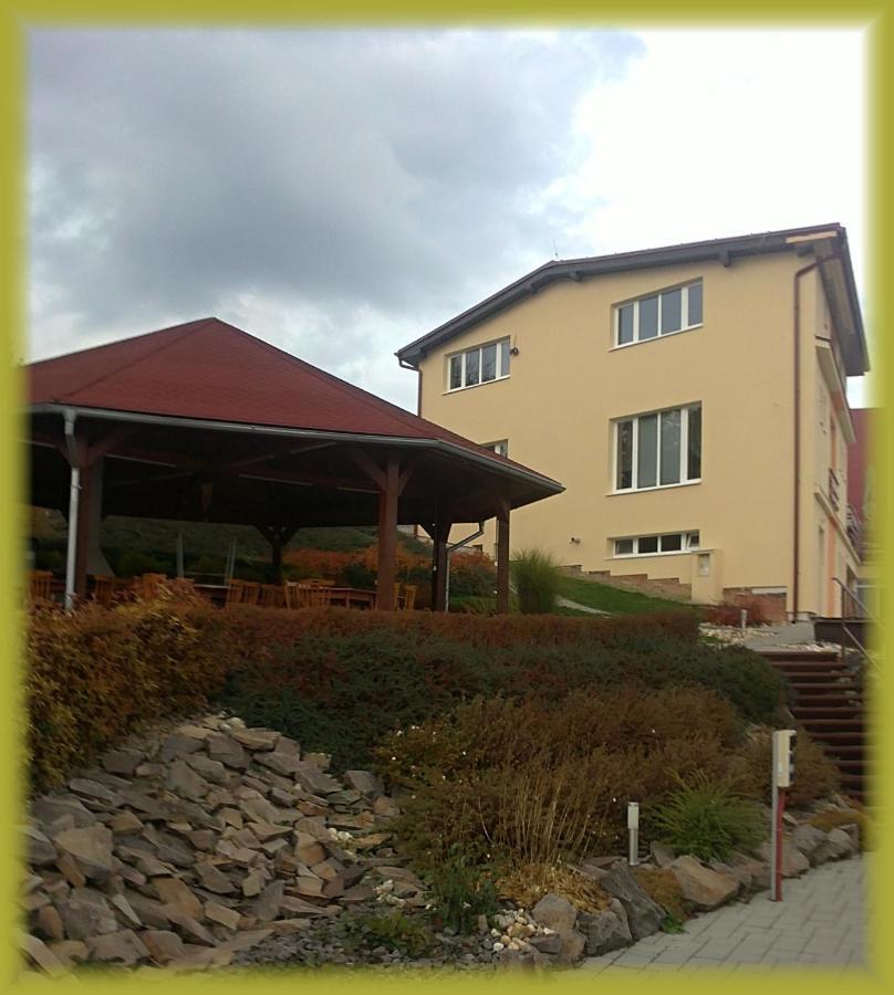 Penzion Koruna Nitrianske Rudno Exterior photo