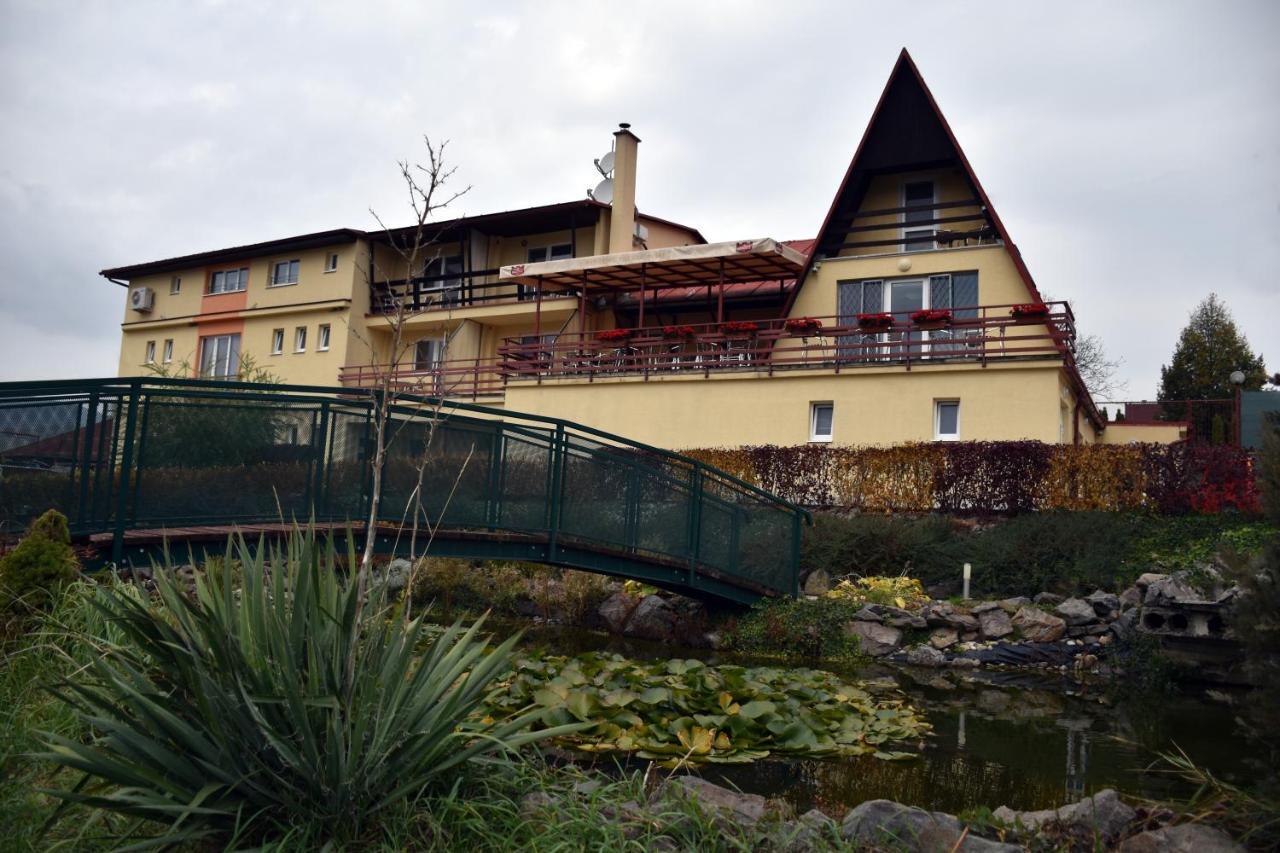 Penzion Koruna Nitrianske Rudno Exterior photo